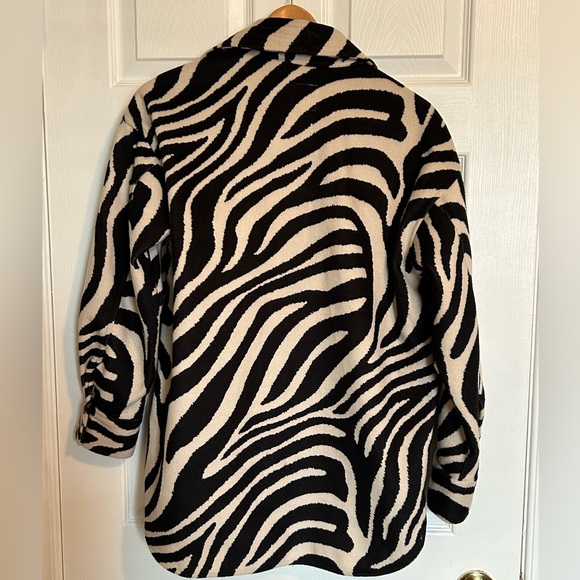 H&M Shacket - Picture 5 of 9